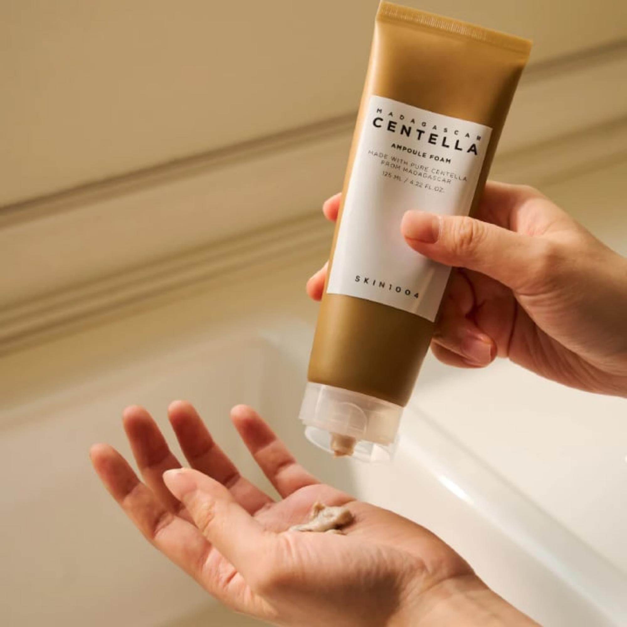 Sữa Rửa Mặt Madagascar Centella Ampoule Foam Dưỡng Ẩm Và Làm Sạch Da Skin1004 - 125ml - Image 3