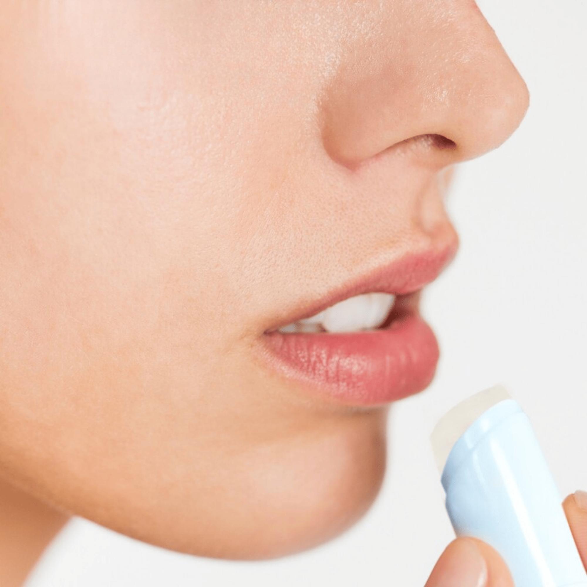 Son Dưỡng SVR Topialyse Lips Bảo Vệ & Làm Mềm Môi – 4g - Image 4